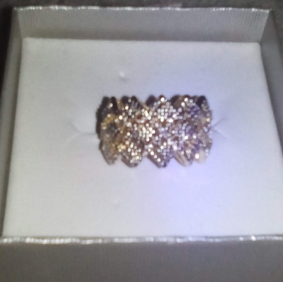 NWTS GENUINE DIAMOND RING - Picture 5 of 5